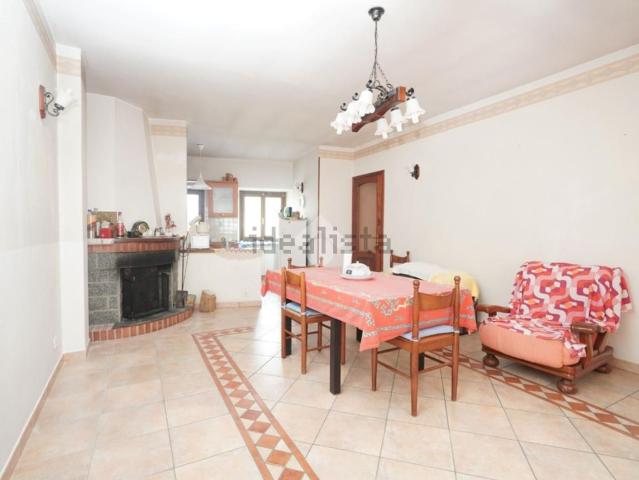 Villetta bifamiliare in vendita di 134 m² in Via Cantalupo