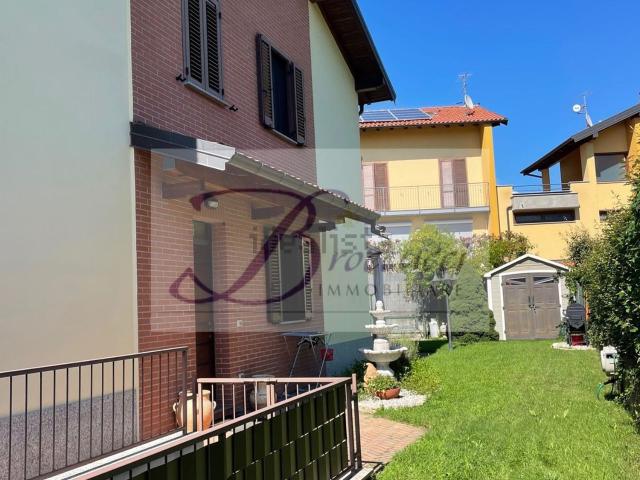 Villetta bifamiliare in vendita di 134 m²