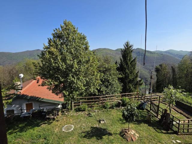 Villetta bifamiliare in vendita di 135 m² in Frazione Pirotti, 1