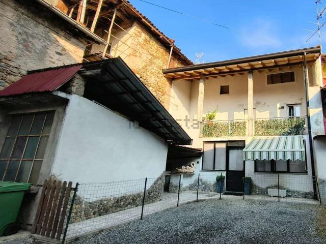 Villetta bifamiliare in vendita di 135 m² in Vicolo Roggia, 5
