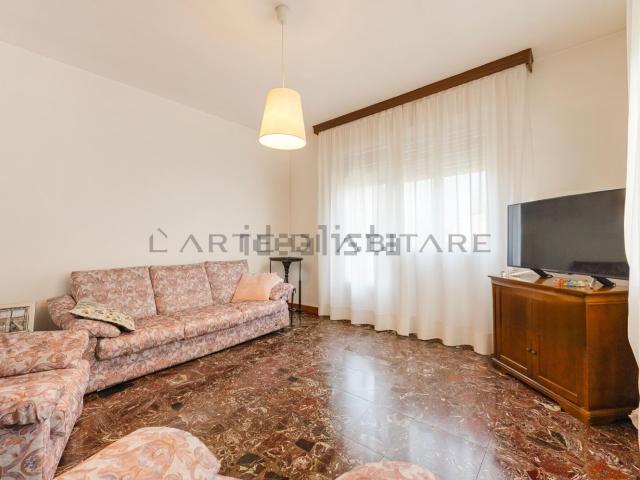 Villetta bifamiliare in vendita di 135 m² in Via 2 Giugno, 10