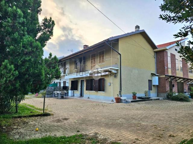 Villetta bifamiliare in vendita di 135 m² in Via Torino, 56