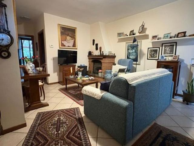 Villetta bifamiliare in vendita di 135 m² in Via Donatello