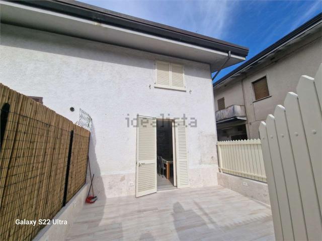Villetta bifamiliare in vendita di 135 m² in Via Luigi Russo
