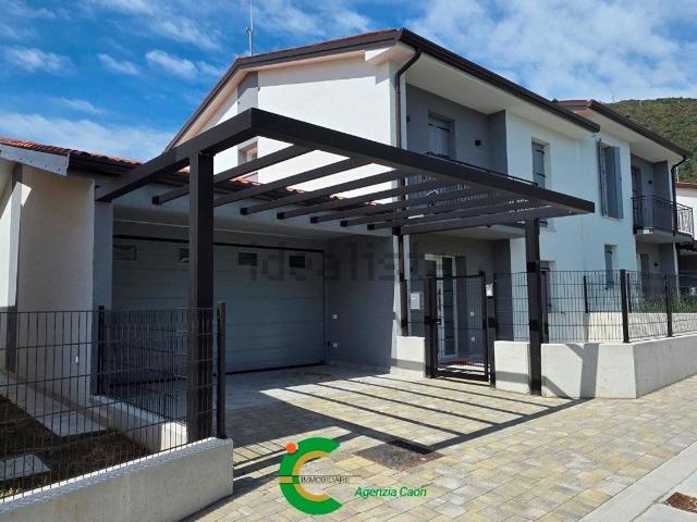 Villetta bifamiliare in vendita di 135 m²