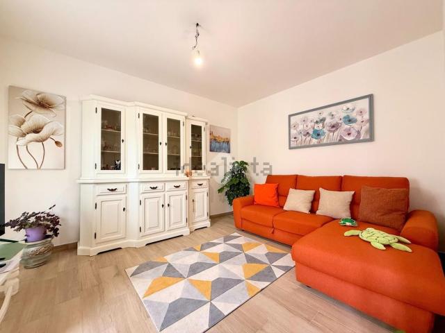 Villetta bifamiliare in vendita di 136 m² in Largo Julia Brigata, 2