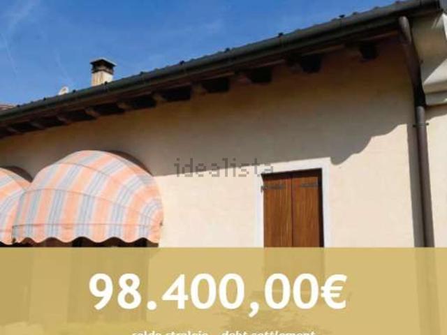 Villetta bifamiliare in vendita di 136 m² in Via Armando Diaz