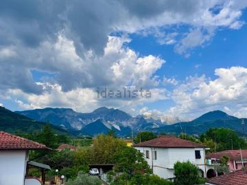 Villetta bifamiliare in vendita di 136 m² in Via Filattiera