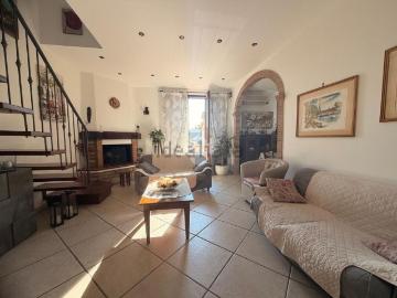 Villetta bifamiliare in vendita di 136 m² in Via Indicatorio, 49