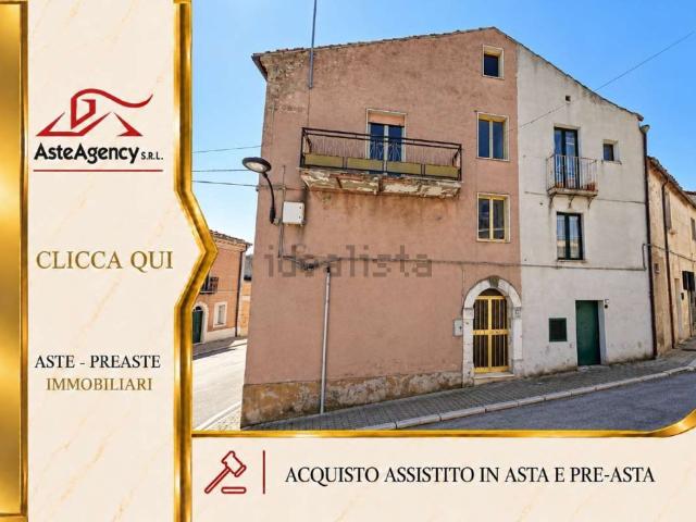 Villetta bifamiliare in vendita di 136 m² in Via Leopoldo Montini, 61