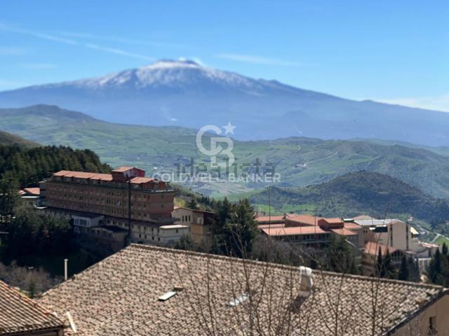 Villetta bifamiliare in vendita di 136 m² in Via Pintaura, 6