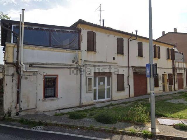 Villetta bifamiliare in vendita di 136 m² in Via Ravenna, 868