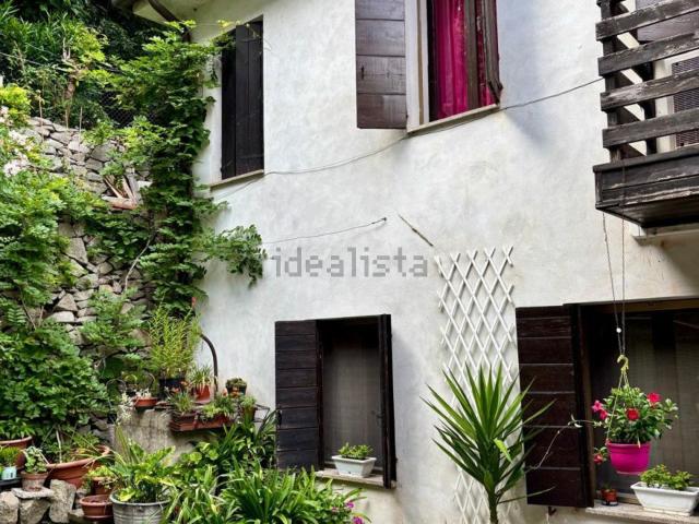 Villetta bifamiliare in vendita di 136 m² in Via San Martino