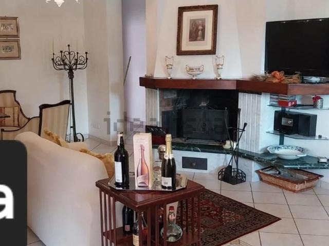 Villetta bifamiliare in vendita di 136 m²