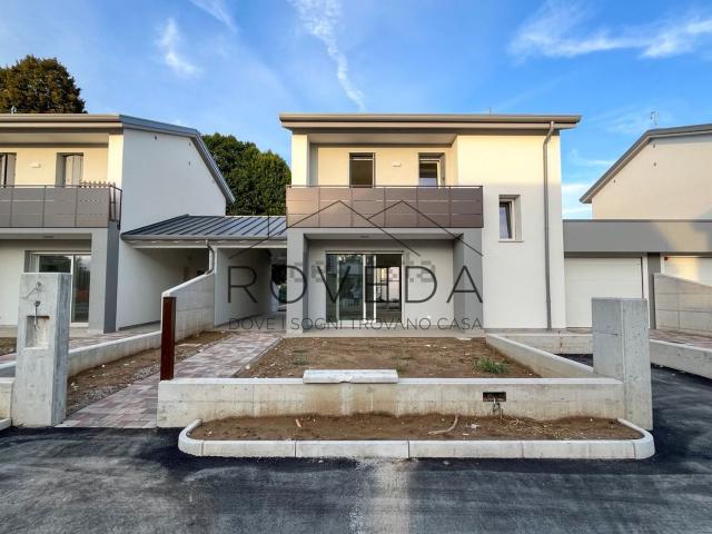 Villetta bifamiliare in vendita di 138 m² in Via Boiago
