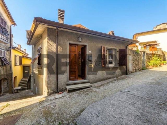 Villetta bifamiliare in vendita di 138 m² in Via Marzano, 10