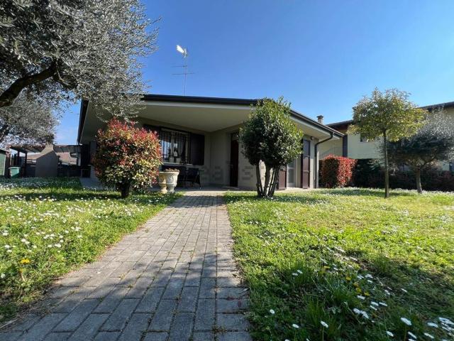 Villetta bifamiliare in vendita di 138 m²