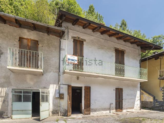 Villetta bifamiliare in vendita di 139 m² in Frazione Airale