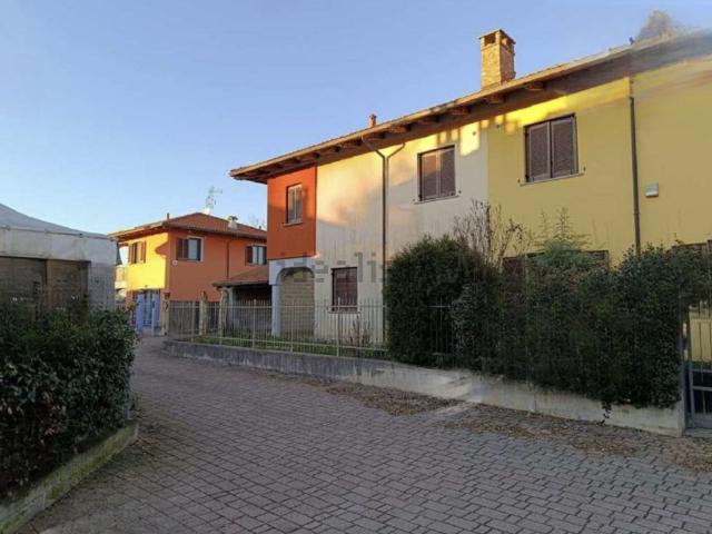 Villetta bifamiliare in vendita di 139 m² in Via Giovanni Falcone