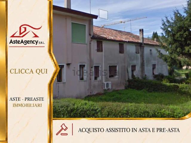 Villetta bifamiliare in vendita di 139 m² in Via Obbia Alta II Tronco, 32