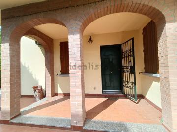 Villetta bifamiliare in vendita di 243 m² in Via Lame, 229