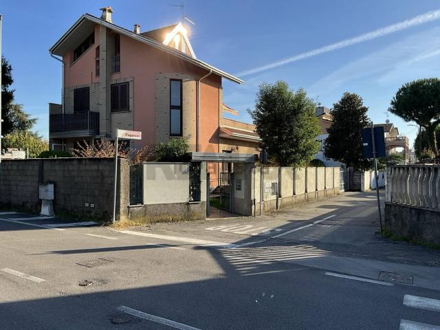 Villetta bifamiliare in vendita di 243 m²