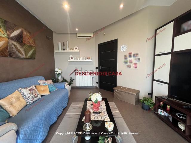 Villetta bifamiliare in vendita di 240 m² in Contrada Madonna