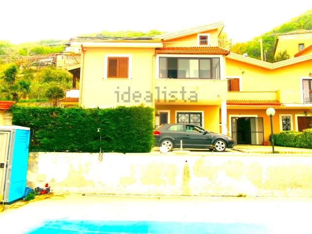 Villetta bifamiliare in vendita di 240 m² in Contrada RIVELLO