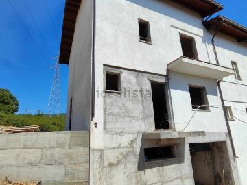 Villetta bifamiliare in vendita di 240 m² in Località Vico, 7