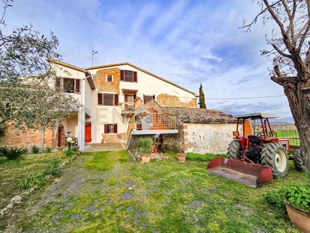 Villetta bifamiliare in vendita di 240 m² in Strada Interpoderale delle Baracche, 5