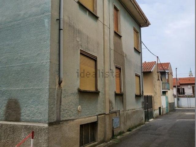 Villetta bifamiliare in vendita di 240 m² in Via 2 Giugno