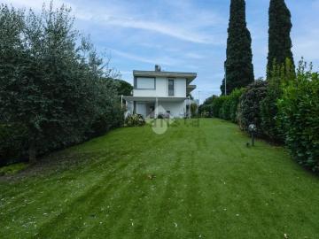 Villetta bifamiliare in vendita di 240 m² in Via A. Vivaldi, 19
