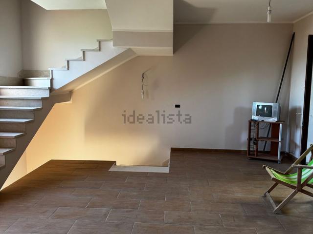 Villetta bifamiliare in vendita di 240 m² in Via Aldo Moro