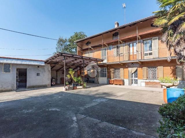 Villetta bifamiliare in vendita di 240 m² in Via Bruna, 131
