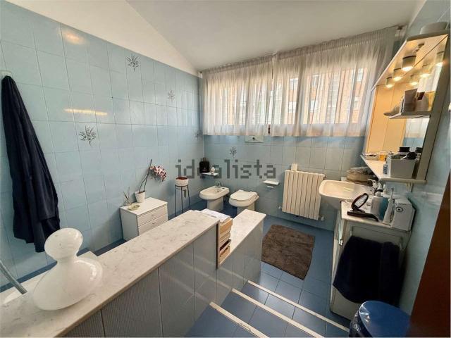 Villetta bifamiliare in vendita di 240 m² in Via Carlo Marx