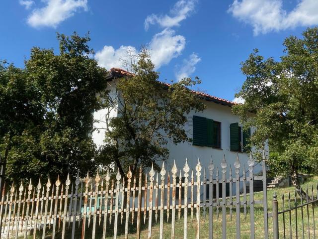 Villetta bifamiliare in vendita di 240 m² in Via del Olmo