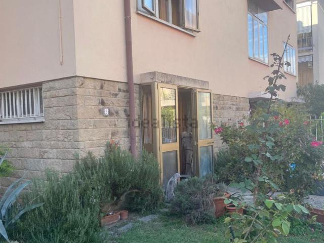 Villetta bifamiliare in vendita di 240 m² in Via Giovanni d&apos Alemagna