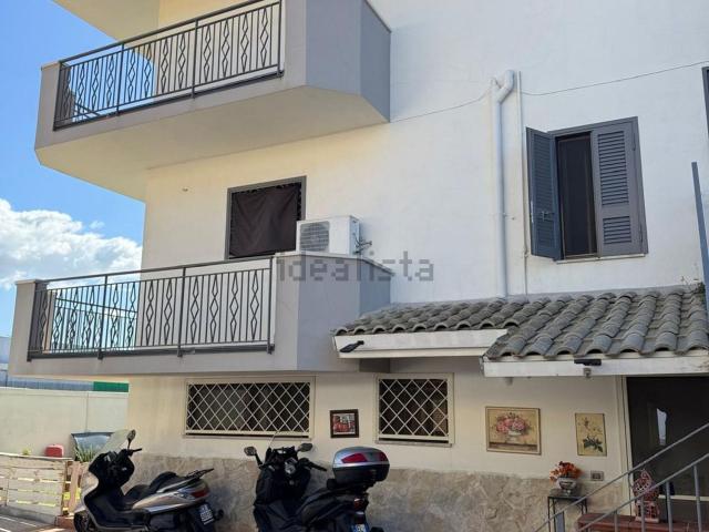 Villetta bifamiliare in vendita di 240 m² in Via Madonna del Pantano