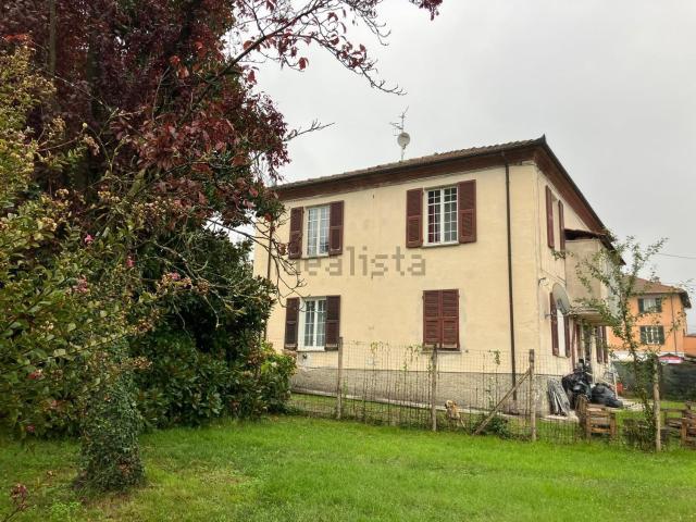Villetta bifamiliare in vendita di 240 m² in Via Provinciale, 84