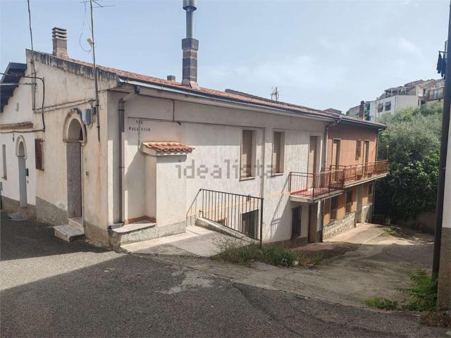 Villetta bifamiliare in vendita di 240 m² in Via Raganello, 12