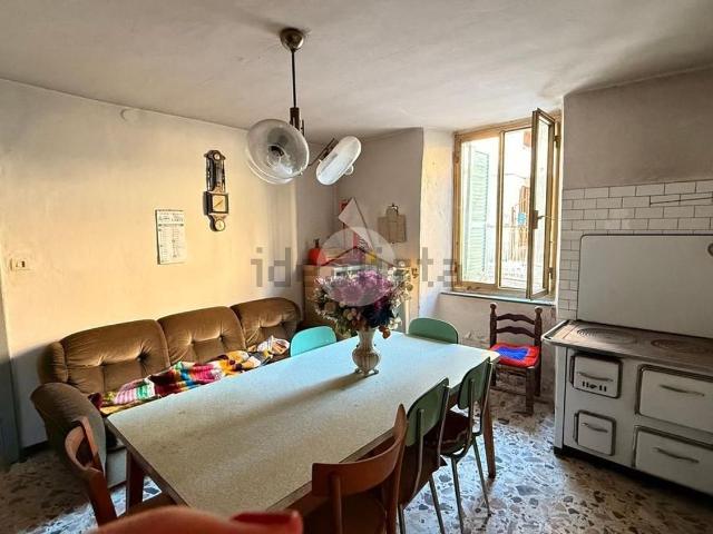 Villetta bifamiliare in vendita di 240 m² in Via San Gaudenzio, 12