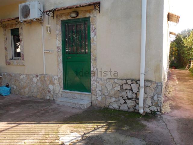 Villetta bifamiliare in vendita di 240 m² in Via sandro pertini, 53