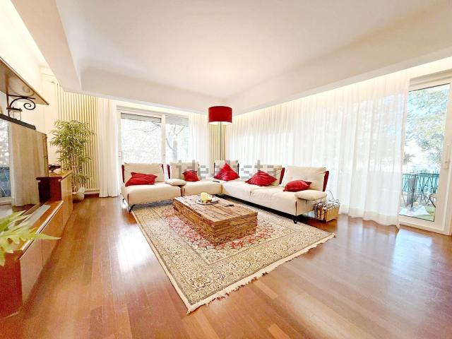 Villetta bifamiliare in vendita di 240 m² in Viale Po