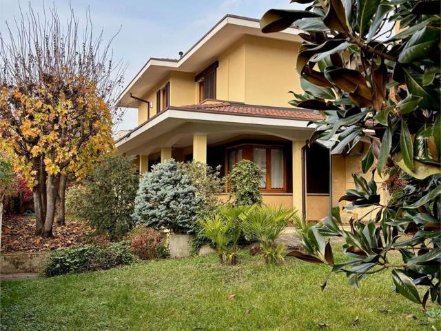 Villetta bifamiliare in vendita di 240 m²