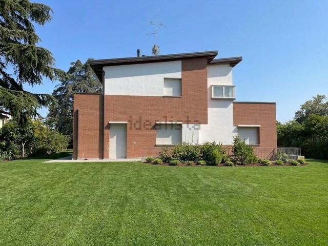 Villetta bifamiliare in vendita di 240 m²
