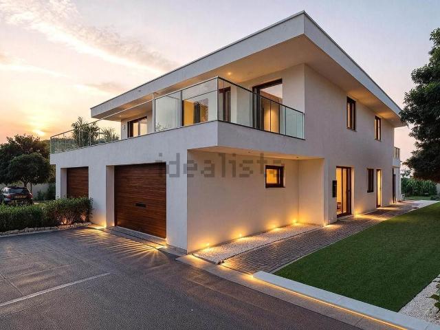 Villetta bifamiliare in vendita di 241 m²
