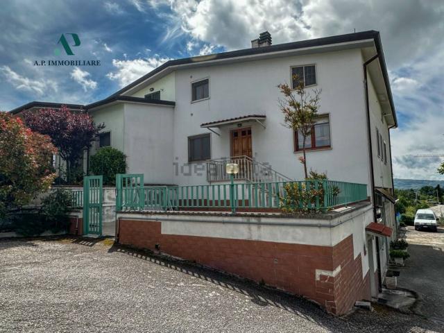 Villetta bifamiliare in vendita di 242 m² in Contrada San Giovanni dei Gelsi