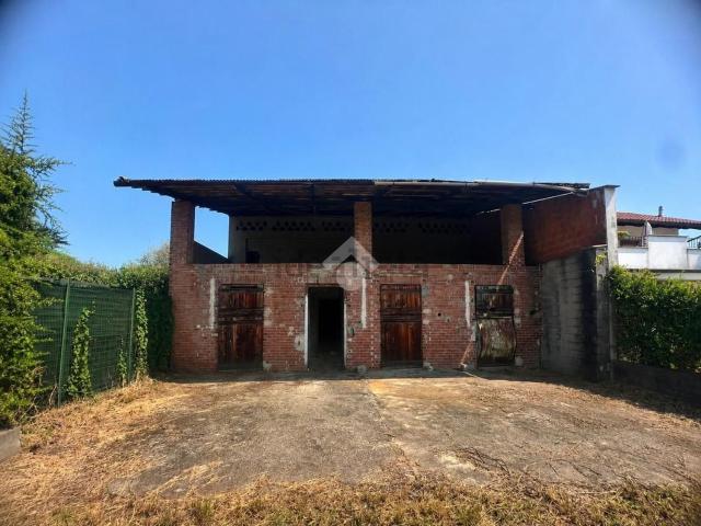 Villetta bifamiliare in vendita di 242 m² in Via G. Ferrari