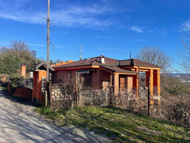 Villetta bifamiliare in vendita di 247 m² in Strada Fey di Mezzogiorno