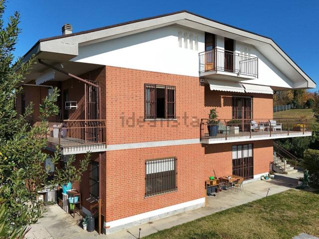 Villetta bifamiliare in vendita di 247 m² in Strada Revigliasco, 305